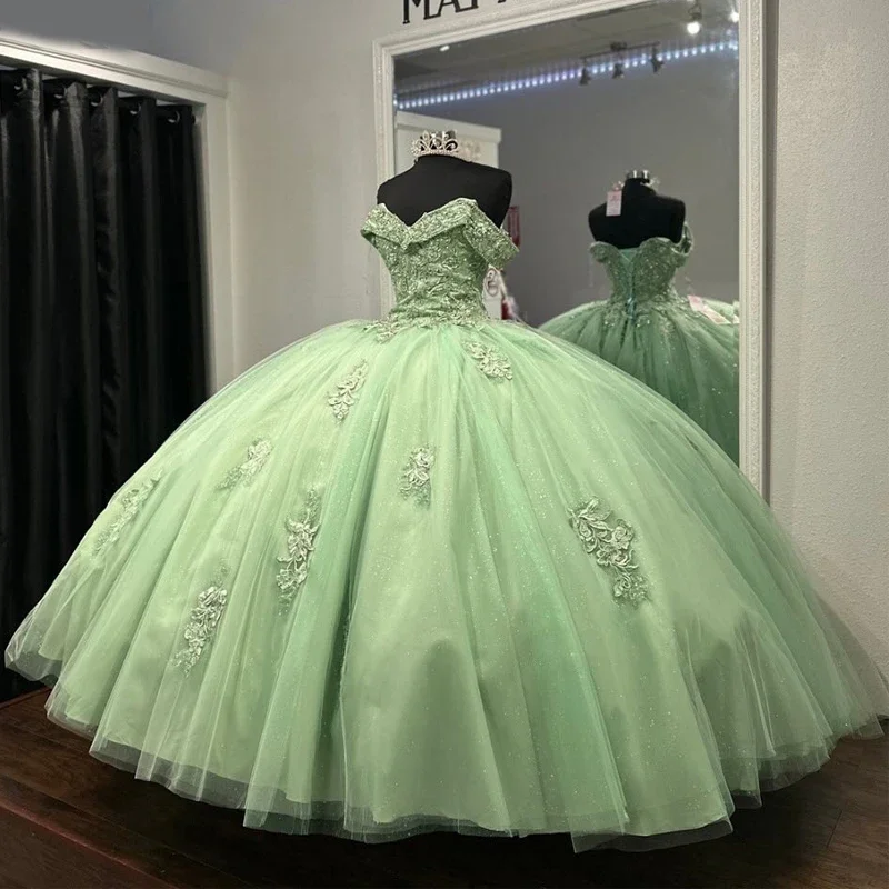 Luxury Sage Green Off The Shoulder Mexican Quinceanera Dressess Applique Lace Beads Tull Prom Lace Up vestido 15 quinceañeras Luxury Sage Green Off The Shoulder Mexican Quinceanera Dressess Applique Lace Beads Tull Prom Lace Up vestido 15 quinceañeras