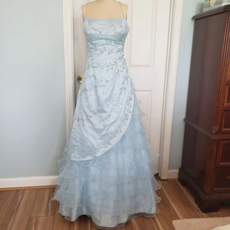 Elegant Light Blue Tulle Sequins Beaded Evening Dress Layered A Line Party Prom Dress cc2450 Elegant Light Blue Tulle Sequins Beaded Evening Dress Layered A Line Party Prom Dress cc2450
