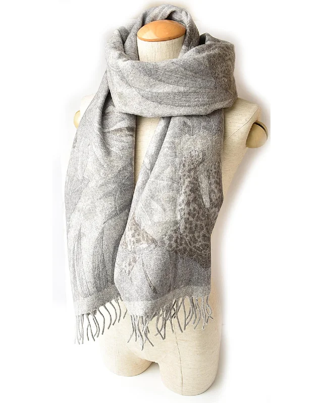 Soft Grey Cashmere Shawl by LuxUness - Pre-Owned Authentic Salvatore Ferragamo Classic Wool Shawl Wrap Soft Grey Cashmere Shawl by LuxUness - Pre-Owned Authentic Salvatore Ferragamo Classic Wool Shawl Wrap